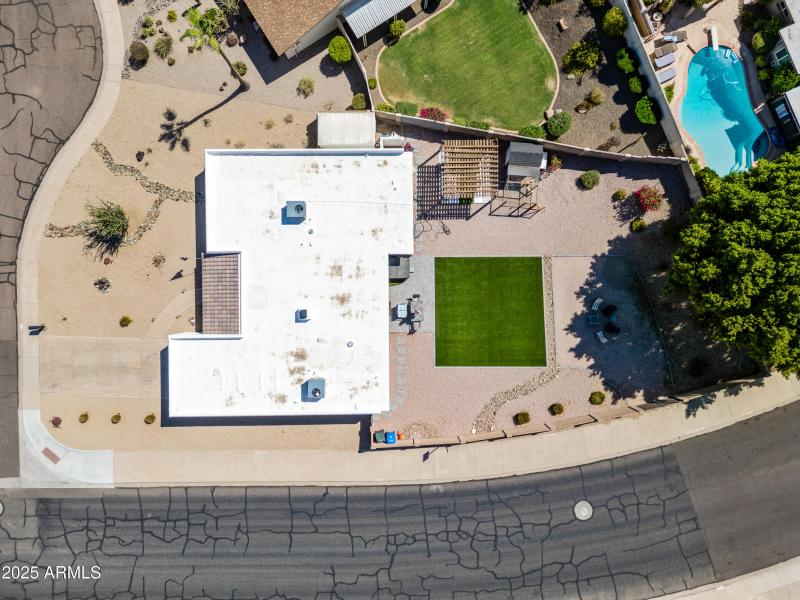 12-14616N28P-ocupix-SS