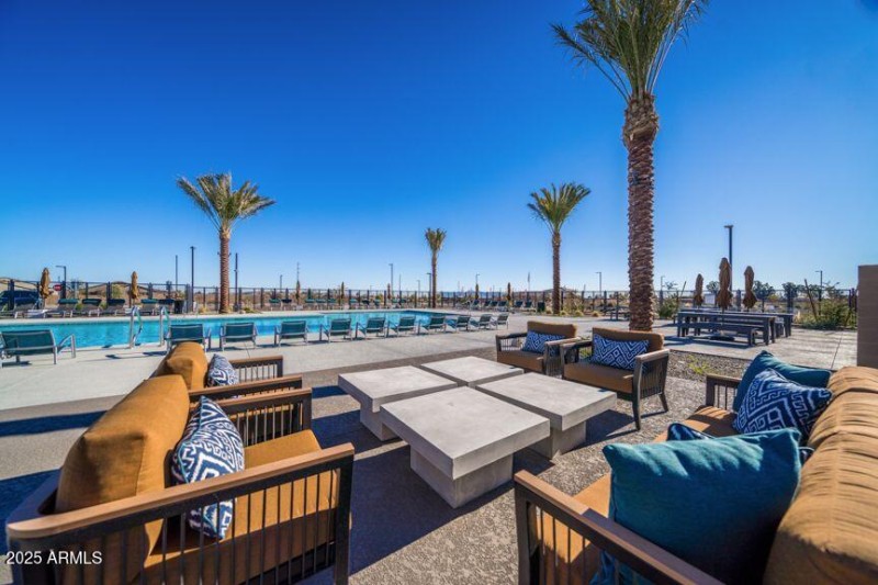 Lounge Chairs at Pool (3)