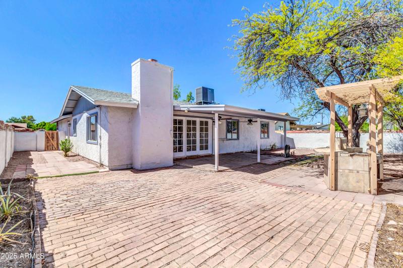 1232 E McLellan Rd-35