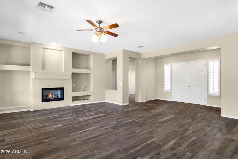 8-web-or-mls-4735-e-azalea-dr