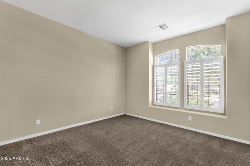 21-web-or-mls-4735-e-azalea-dr