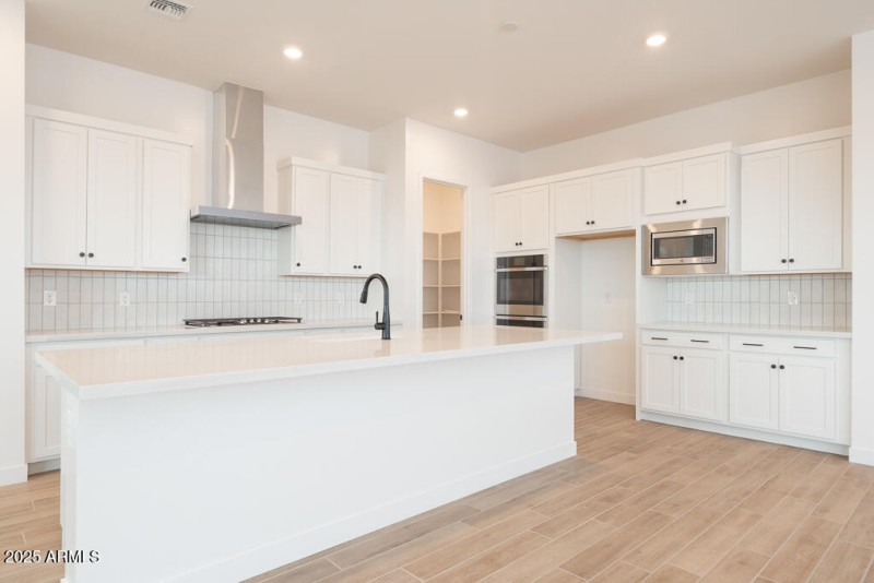 Tri Pointe Terraza 4 - Kitchen-1MLS