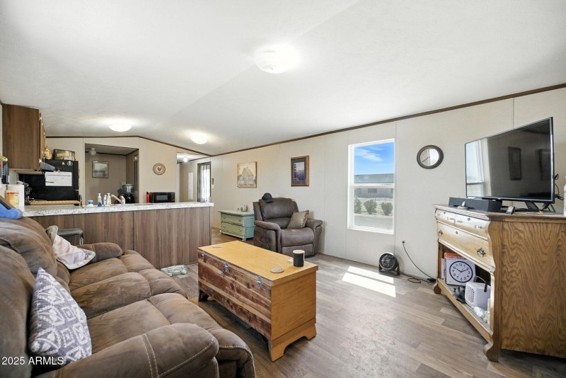 5-web-or-mls-_DSC2906 chris avery