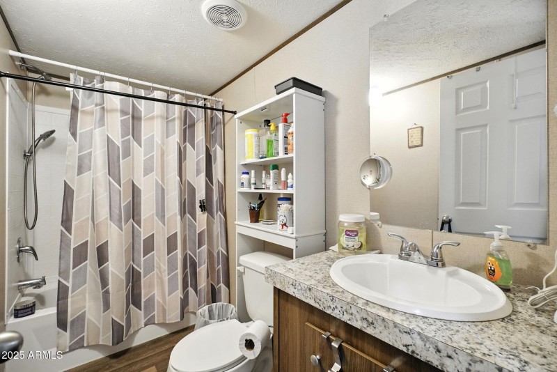 15-web-or-mls-_DSC2936 chris avery