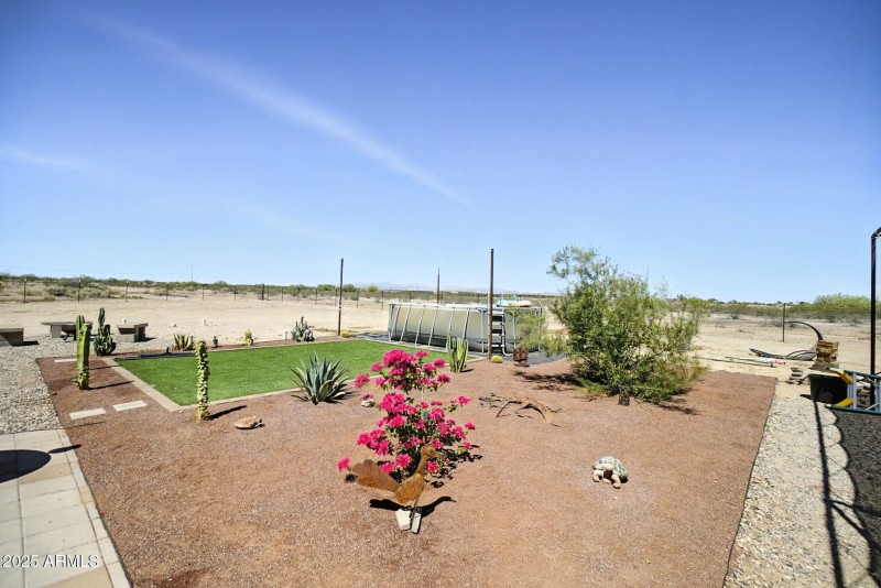 26-web-or-mls-_DSC2982 chris avery