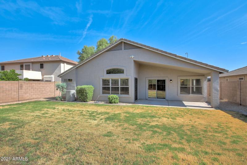 Ample sized private yard