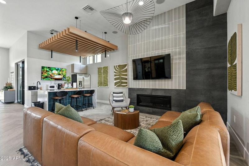 37-web-or-mls-Gilbert-37