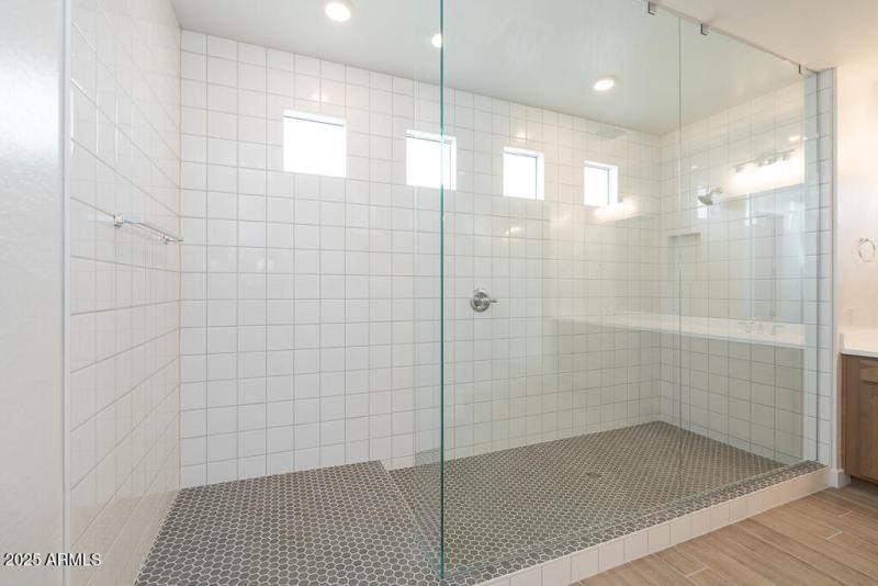 Tri Pointe Soleo 238 - Primary Bath-2MLS
