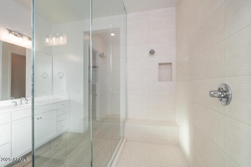 Tri Pointe Soleo 239 - Primary Bath-2MLS