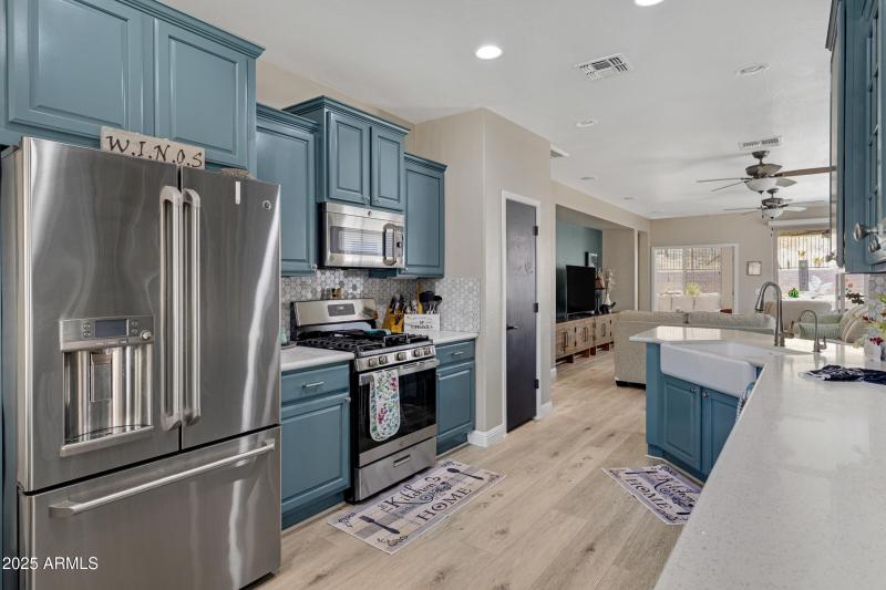 307 W Twin Peaks Pkwy-17