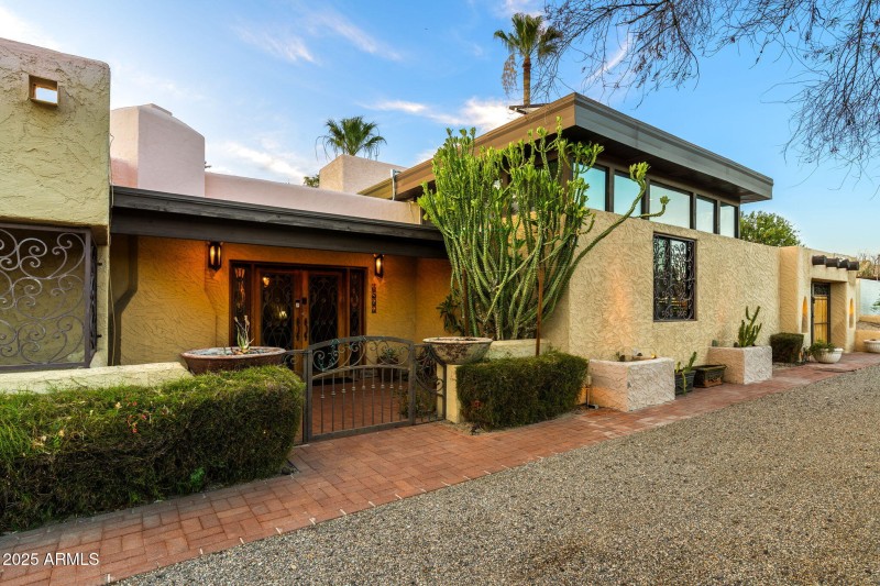 005_1522 E Northern Ave