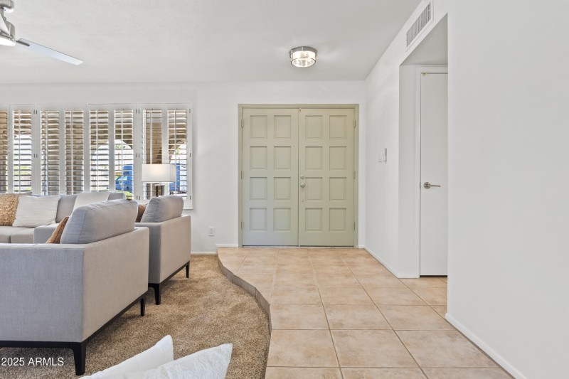 3740 E Mercer Ln-4