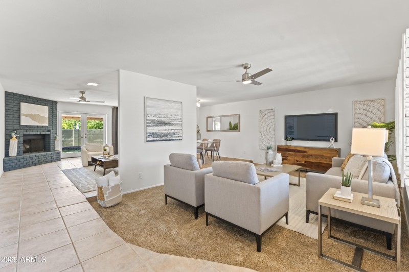 3740 E Mercer Ln-6