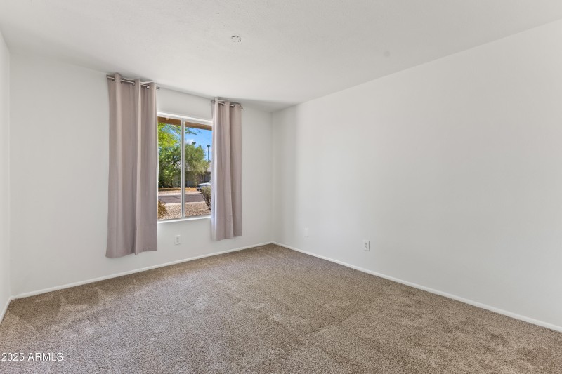 3740 E Mercer Ln-25