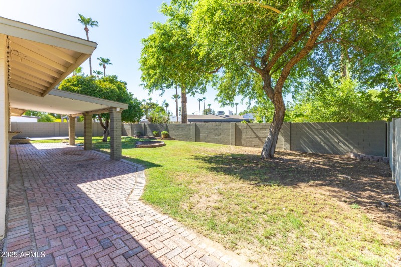 3740 E Mercer Ln-31