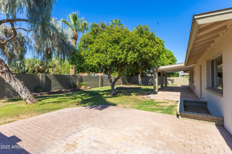 3740 E Mercer Ln-34
