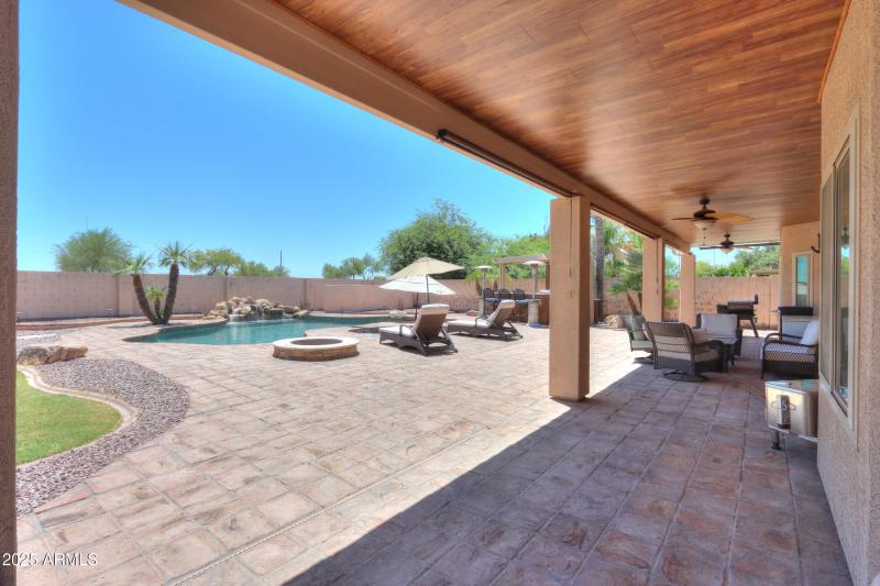 Expansive Backyard Retreat!