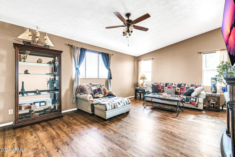 38145 W Palo Verde Dr-11