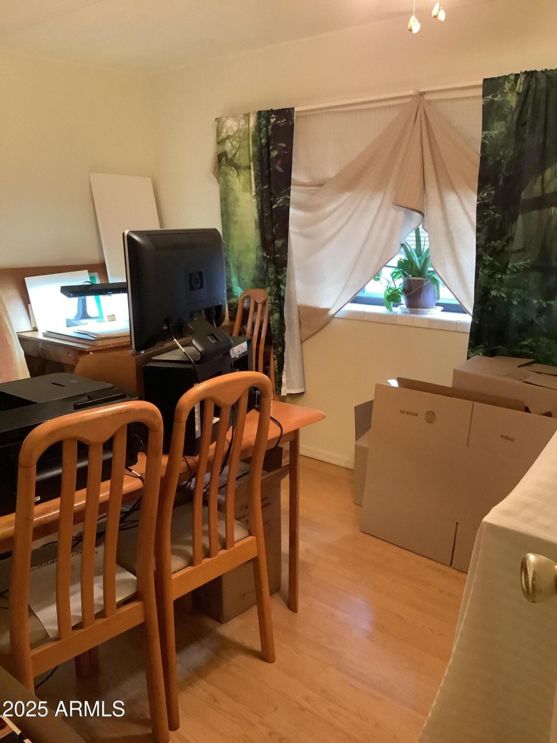 2nd bedroom