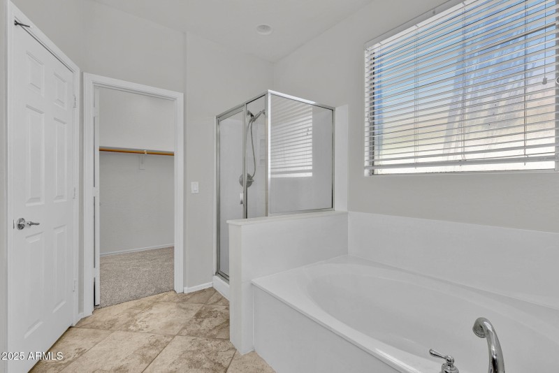 26-web-or-mls-15210 W Windward Ave Goody