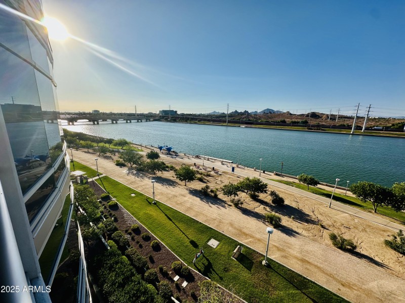 8) 60708-6889646ec0ae5