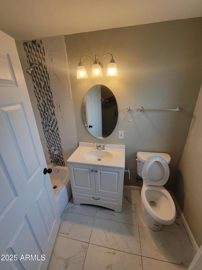 D19D5FA2-9BD7-4FD9-BBD8-38889C774F33