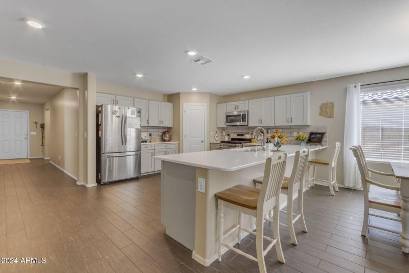 18-web-or-mls-18_049_a4m_breal