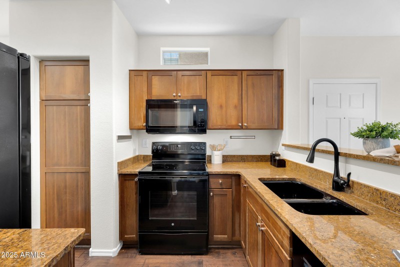 17-web-or-mls-Mine Creek-16