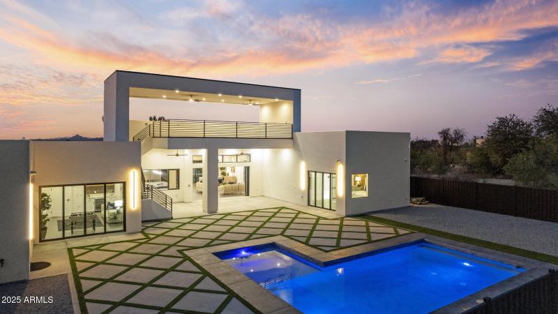 Gorgeous at Twilight