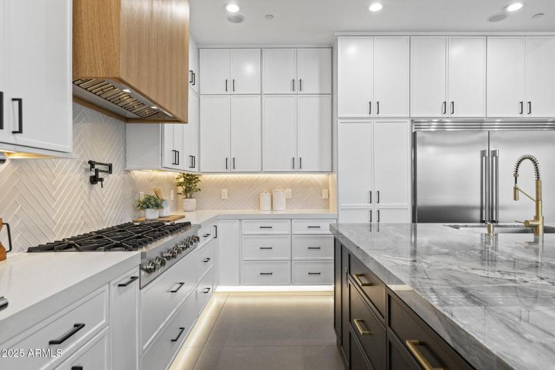 Quartz Permiter Surround