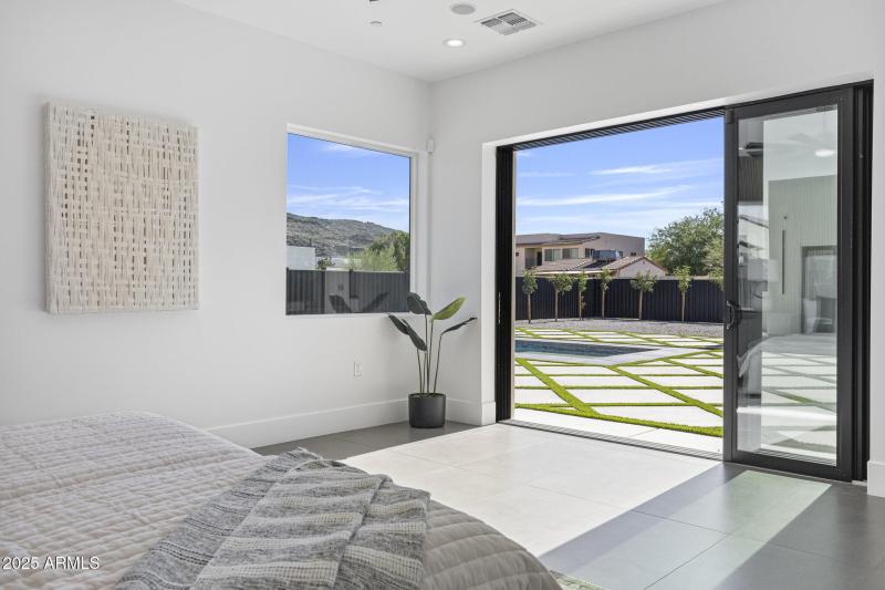 Owner's Suite Access to Back