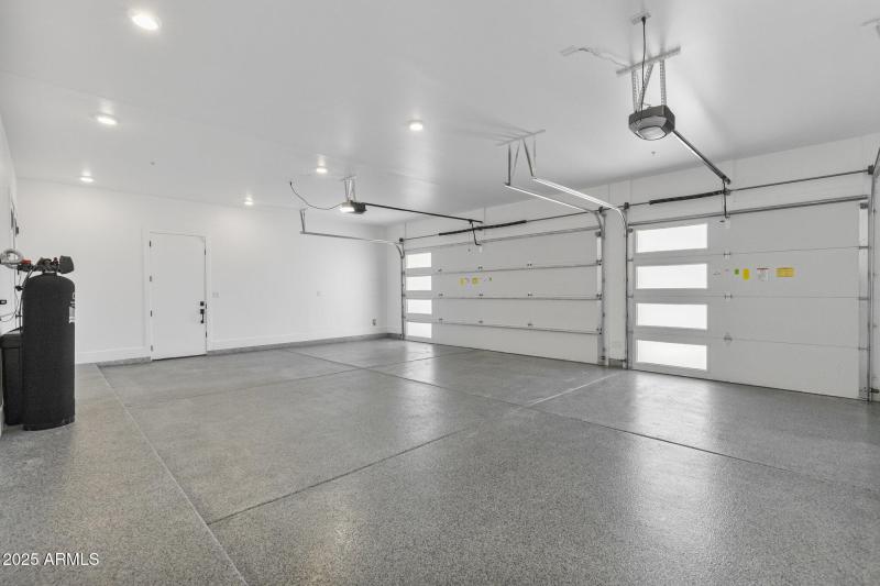 Oversized 3-Car Garage