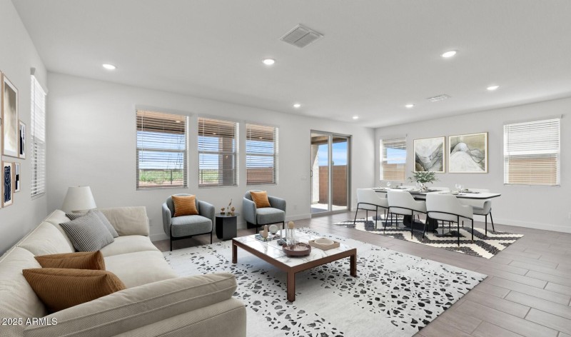 Manor Lot #52 Great Room (2) (Large)