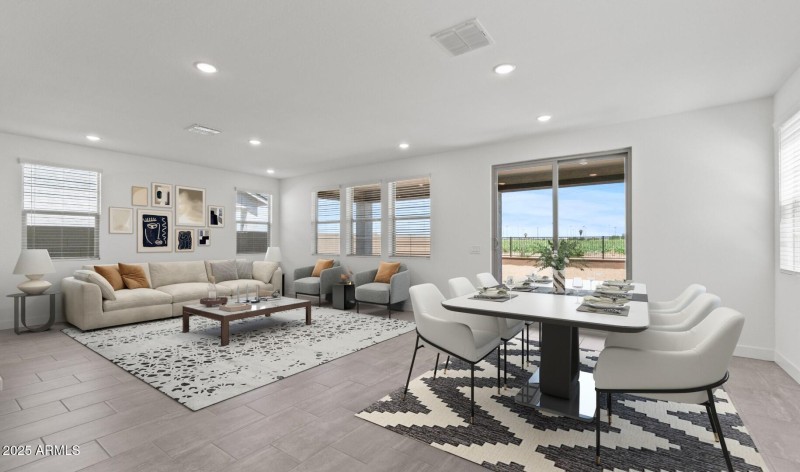 Manor Lot #52 Great Room (3) (Large)