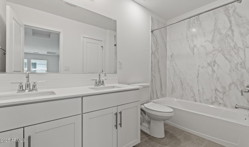 Manor Lot #52 Hall Bath (Large)