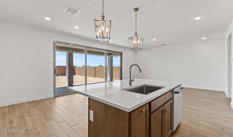 Manor Lot #75 Kitchen (5) (Large)