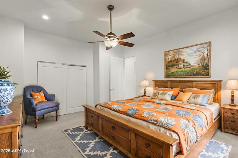 25-5176-Bedroom-Farmhouse-7-1