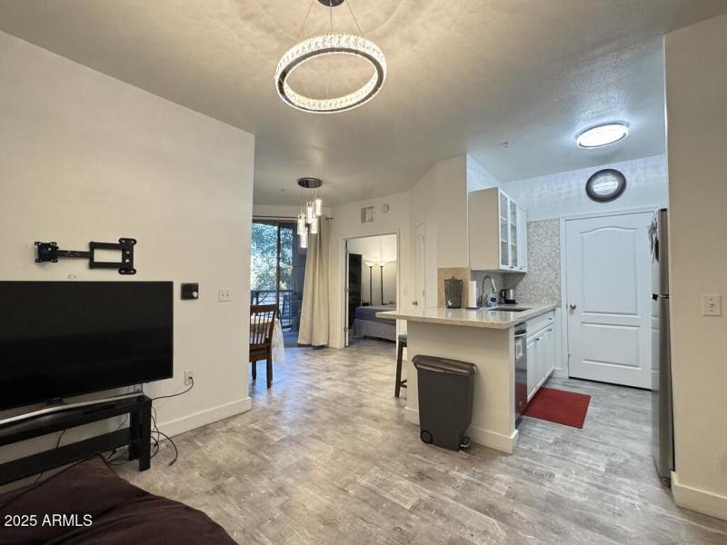 FC76E53D-EDFC-4B64-8D68-68C5B8E3EAE1_1_1