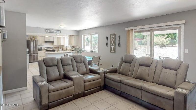 20250504195937373039000000-o