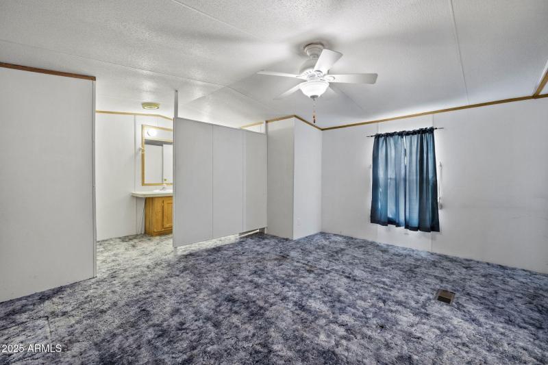 22_110-Primary Bedroom