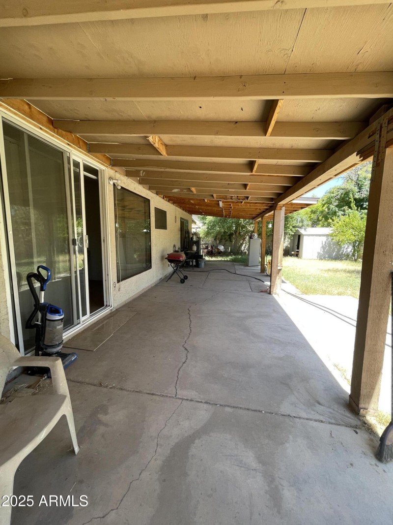 Backpatio_8717WWilshire