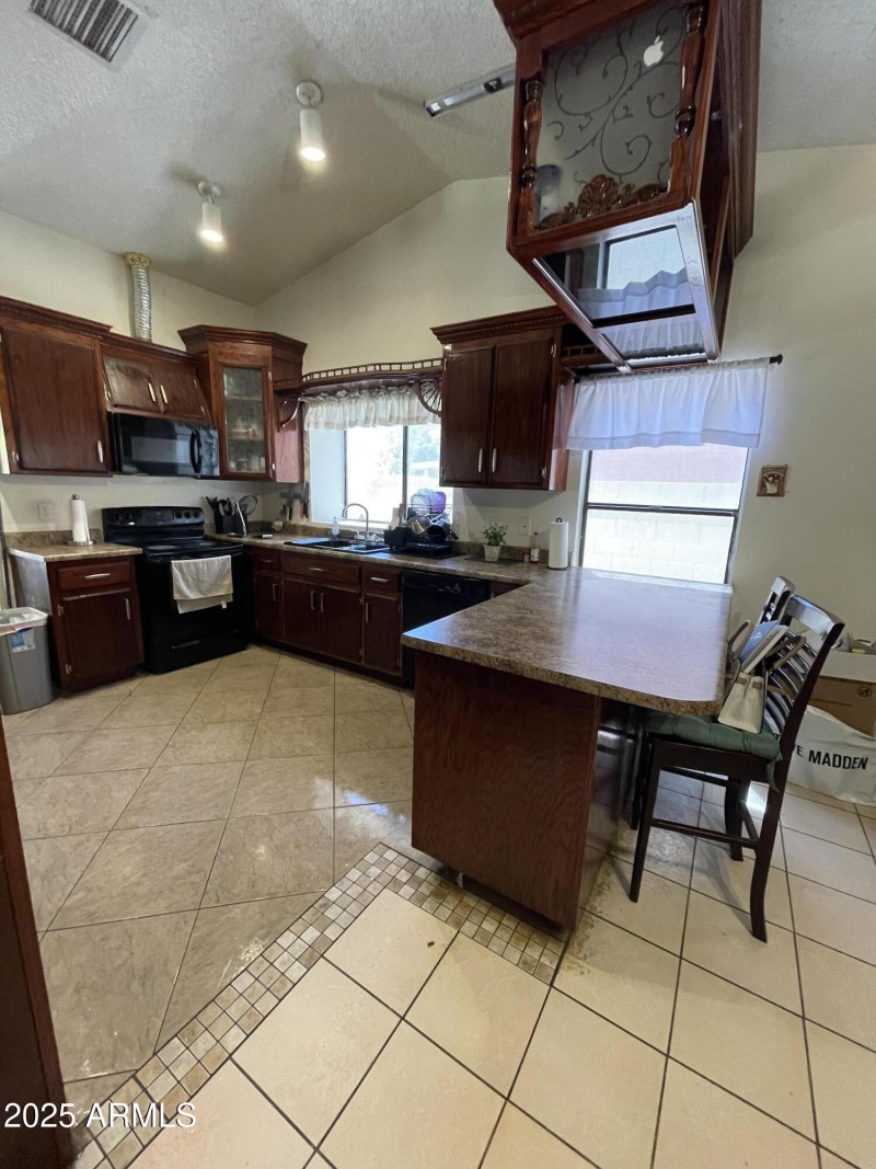 Kitchen1_8717WWilshire