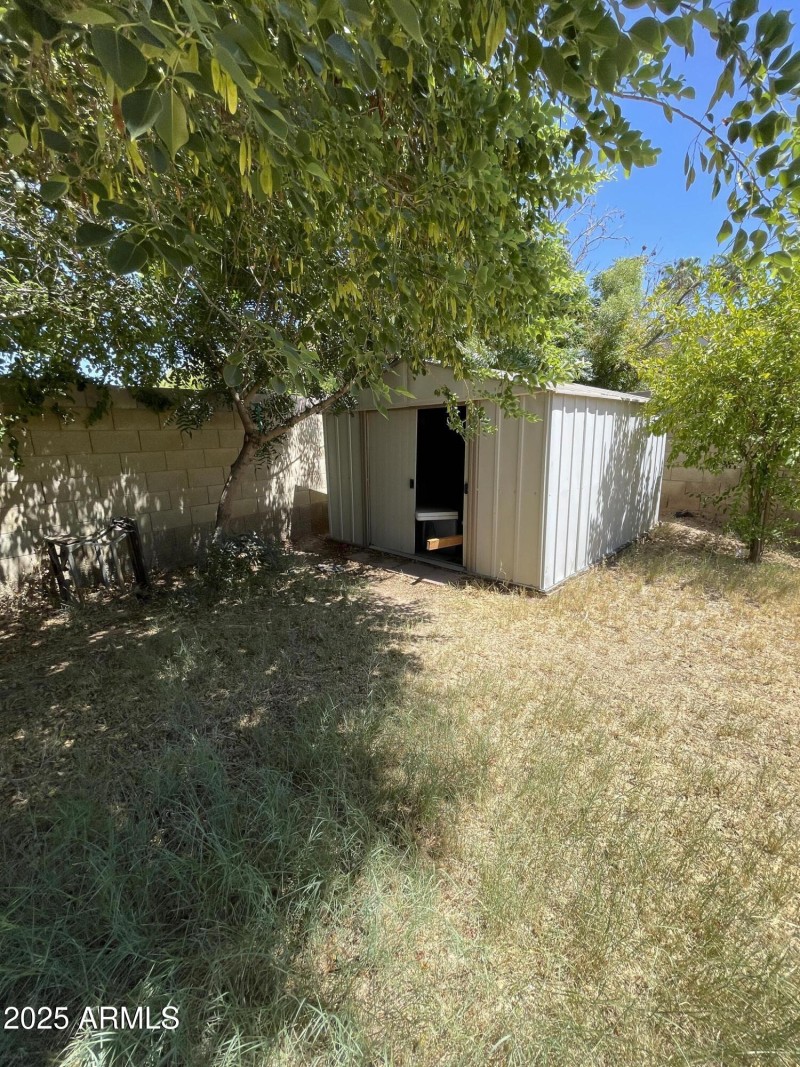 storagehed_8717WWilshire