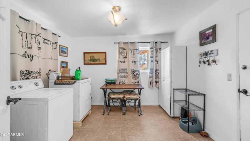 AMPLE LAUNDRY ROOM