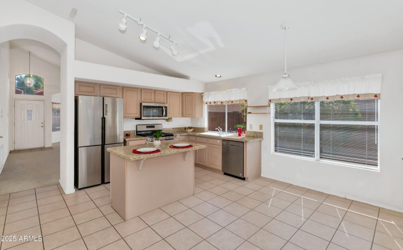 Light & bright kitchen