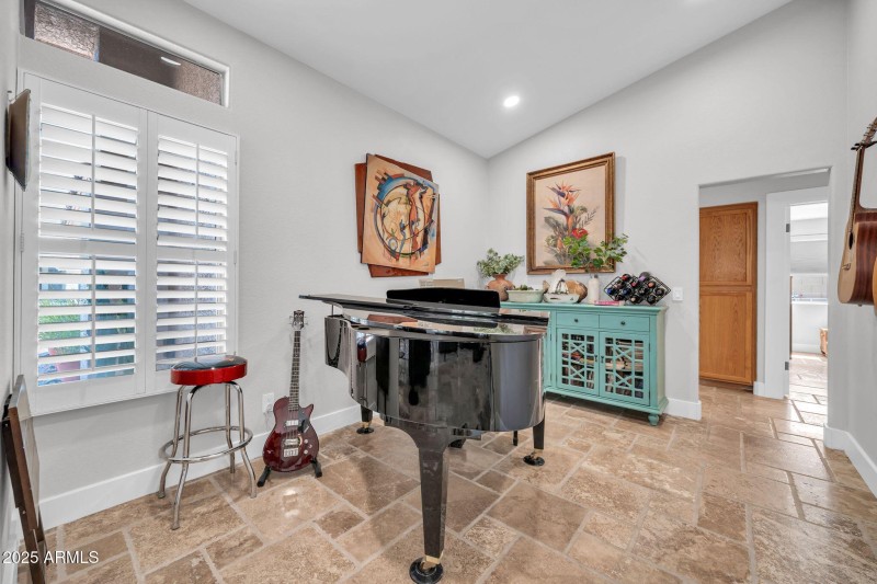 6941 W Monte Lindo-27