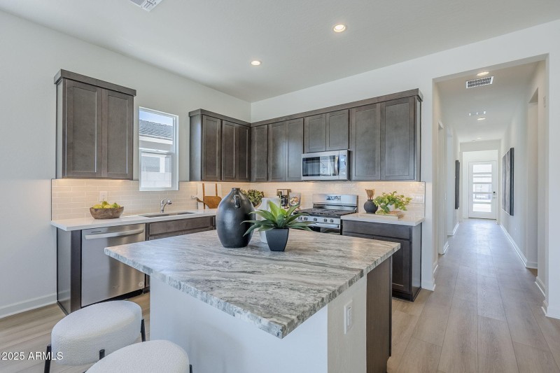 Kithen W Ample Storage