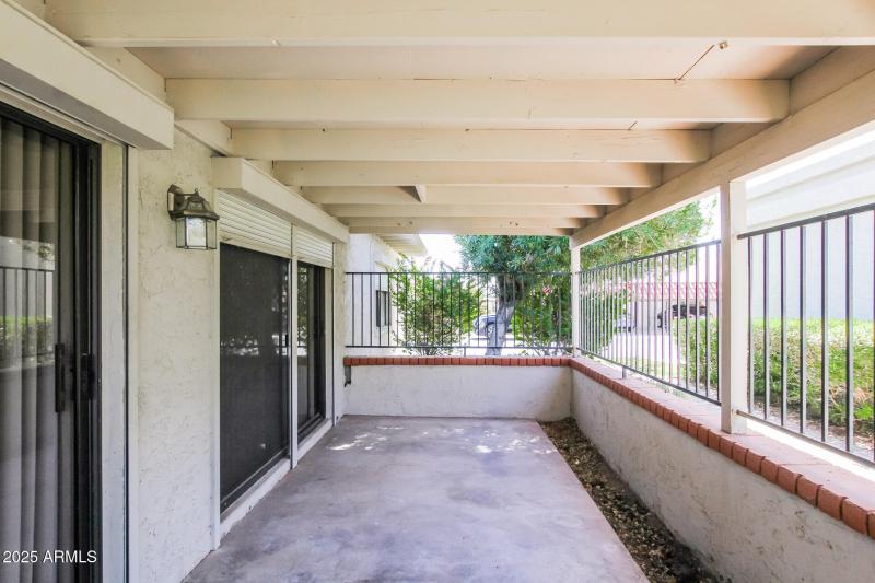 16-photo-Covered-Patio