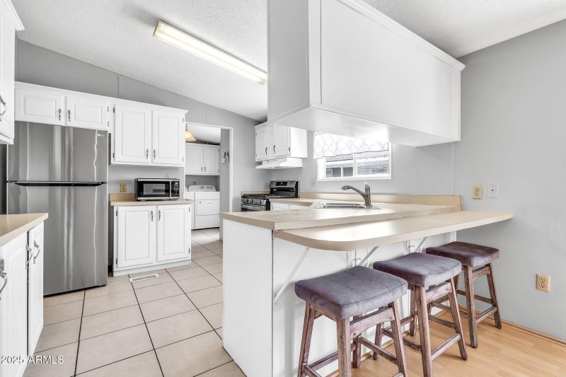 625 W MCKELLIPS RD 399, Mesa, AZ 85201