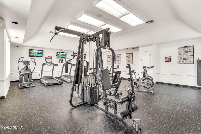 625 W MCKELLIPS RD 399, Mesa, AZ 85201